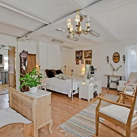 Bed & Breakfast Sylvesters Roskilde